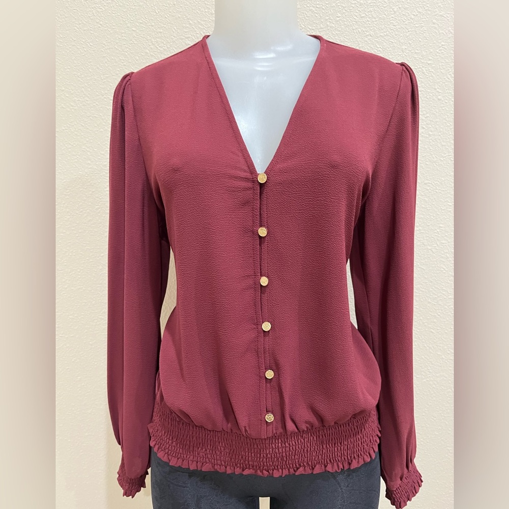 Michael Michael Kors Women’s V-Neck front buttons long sleeve. New with tags.